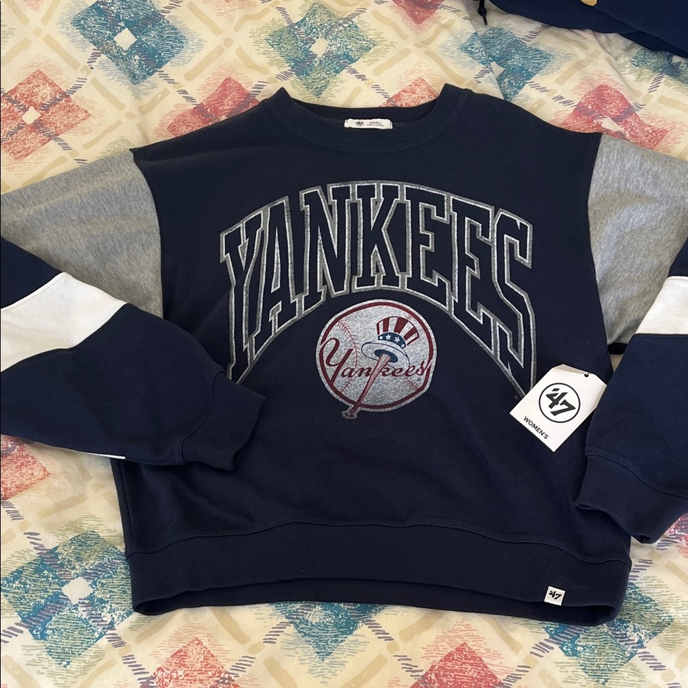 Yankees Navy and Gray sweatshirt  by 47